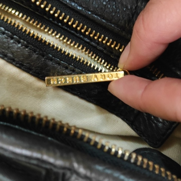 ❌Sold❌Tory Burch Twoway Bag. - Picture 6 of 16